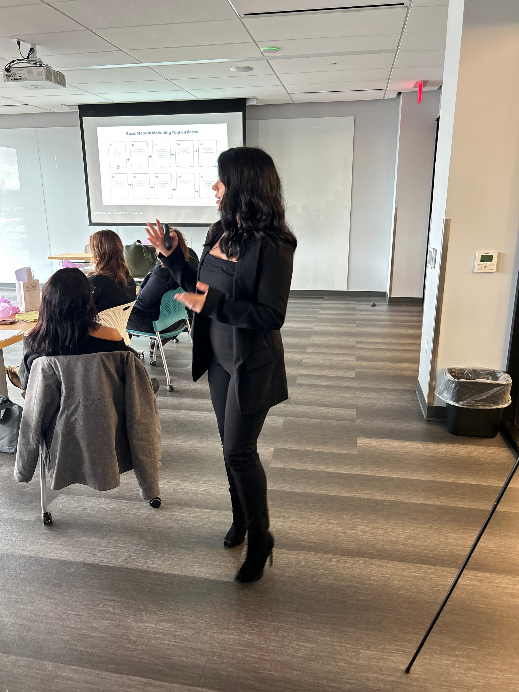 The Difference Between Being a Commissioned Notary and Running a Notary Business